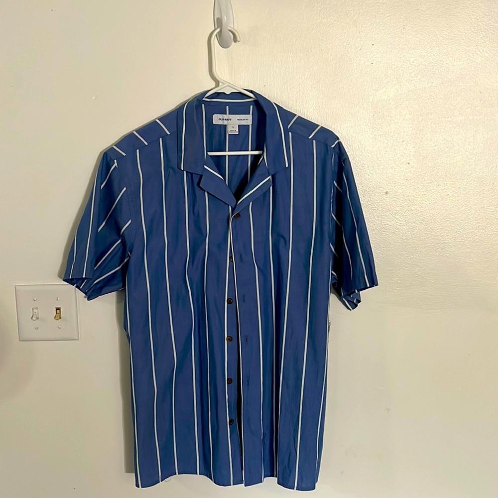 Mens button shirt